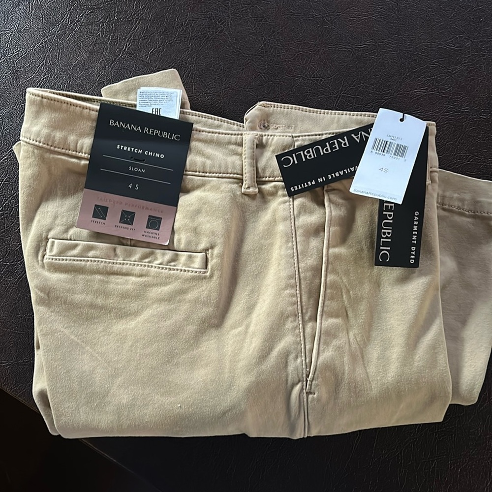 Women’s Banana Republic Tan 4-Short Side and Back Pockets Chino Stretch Pants